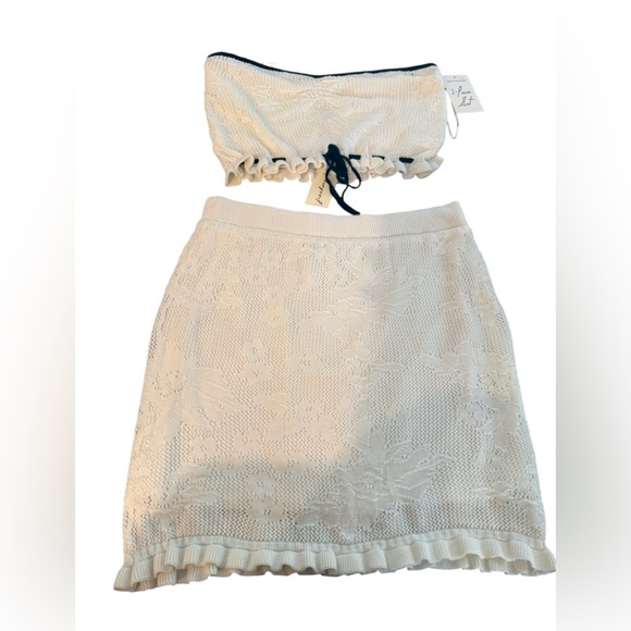 White Lace two-piece Texture Halter Ruffle Mini Skirt Two Piece. New with tag - Picture 12 of 12